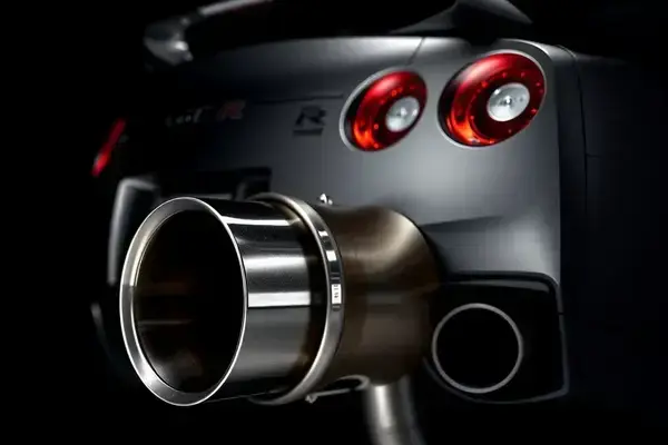 Nissan GT-R チタンエキゾースト
